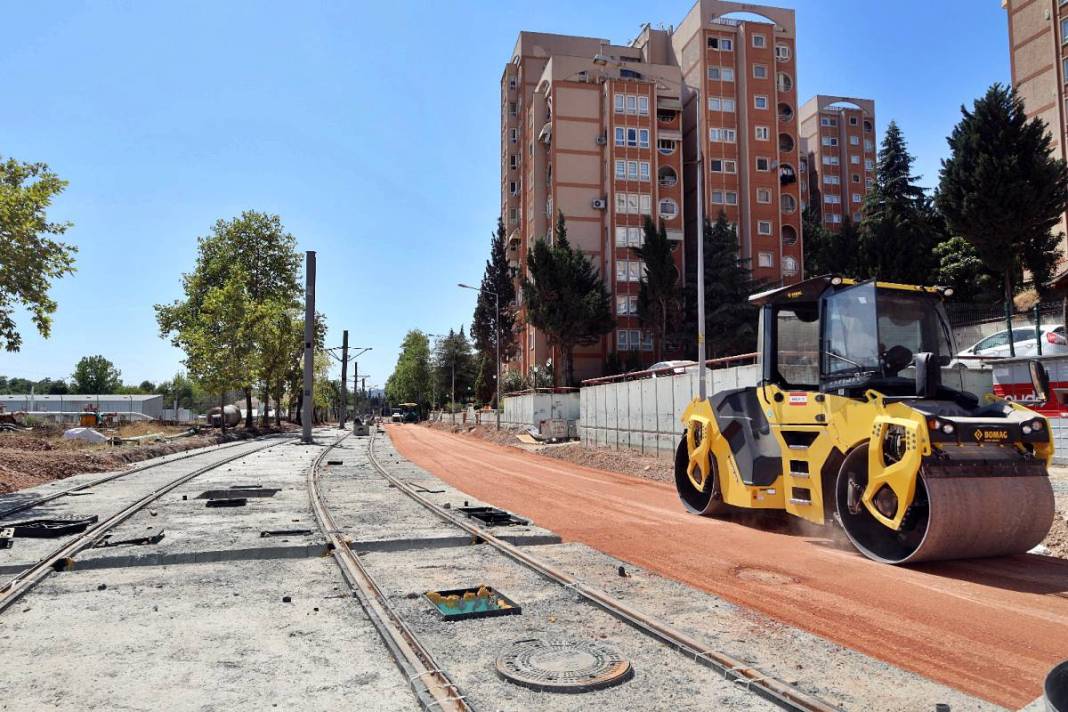Raylar döşendi, elektrikler verildi: İşte yeni tramvay hattı! 29